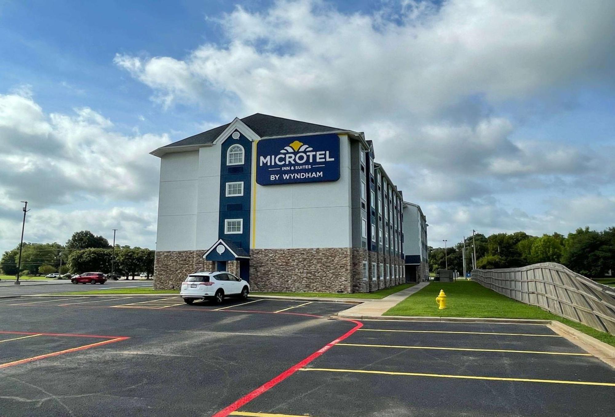 Microtel Inn & Suites By Wyndham Bossier City Exterior photo
